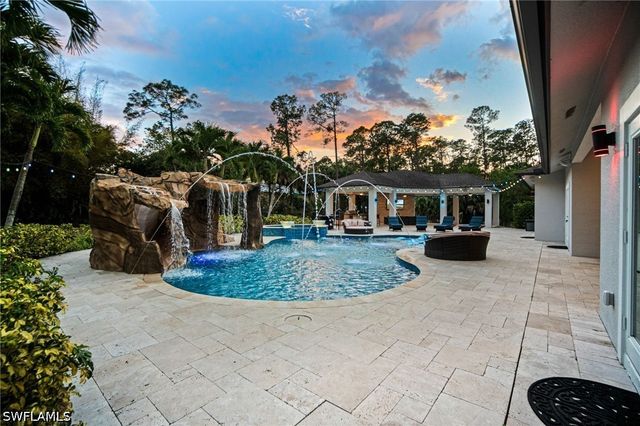 5420 Boxwood WAY, Naples, FL 34116