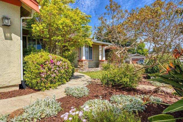 114 Seaborg Place, Santa Cruz, CA 95060