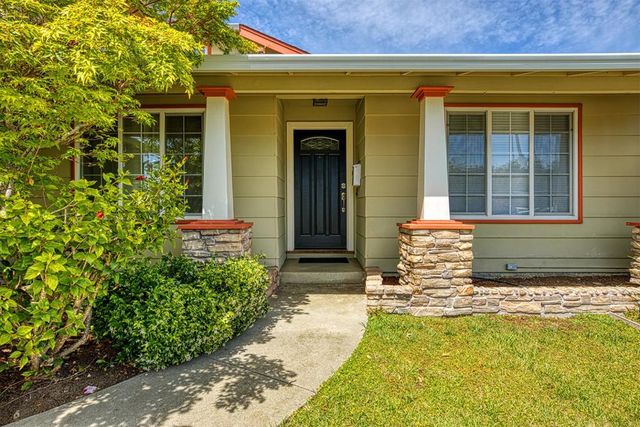 114 Seaborg Place, Santa Cruz, CA 95060