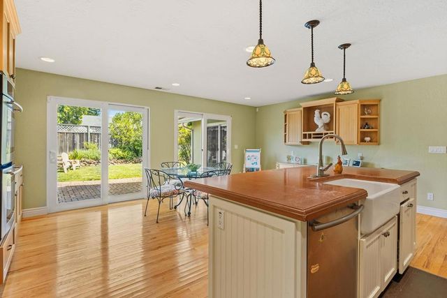 114 Seaborg Place, Santa Cruz, CA 95060