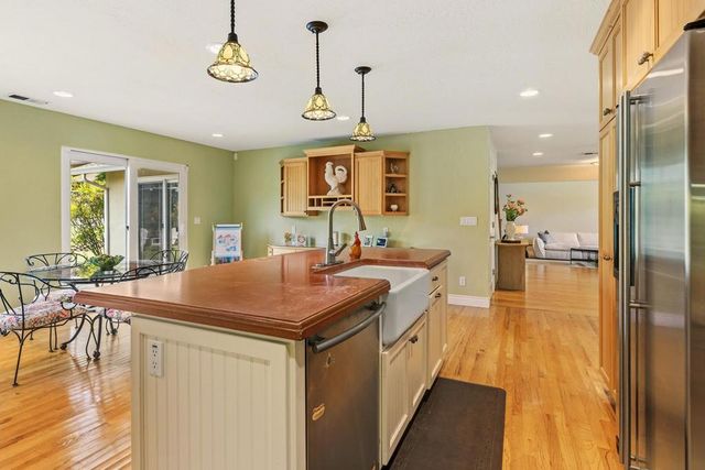 114 Seaborg Place, Santa Cruz, CA 95060