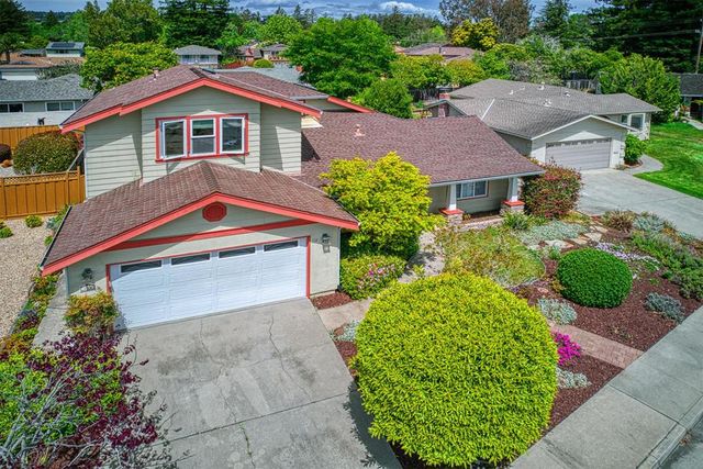 114 Seaborg Place, Santa Cruz, CA 95060