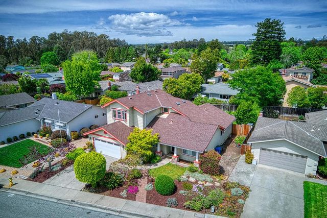 114 Seaborg Place, Santa Cruz, CA 95060