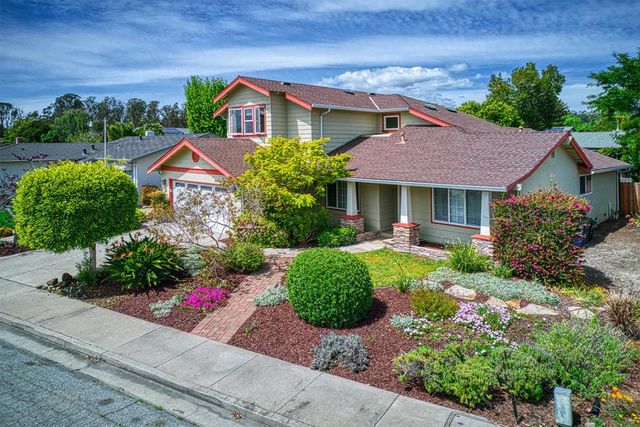 114 Seaborg Place, Santa Cruz, CA 95060