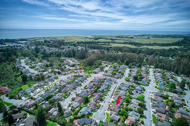 114 Seaborg Place, Santa Cruz, CA 95060