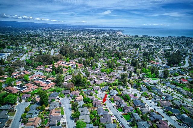 114 Seaborg Place, Santa Cruz, CA 95060