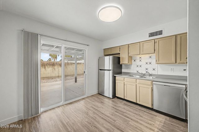 1327 S ALLEN Street, Mesa, AZ 85204