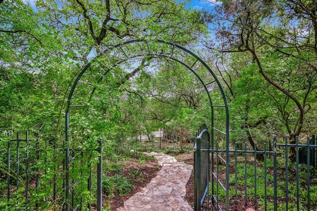 3901 Prentice LN, Austin, TX 78746