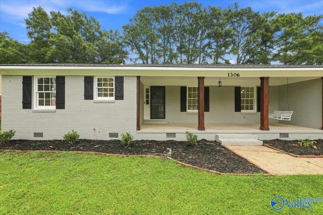 1306 Garth Avenue SW, Decatur, AL 35601