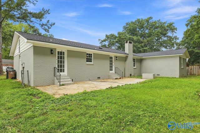 1306 Garth Avenue SW, Decatur, AL 35601