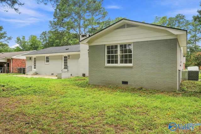 1306 Garth Avenue SW, Decatur, AL 35601