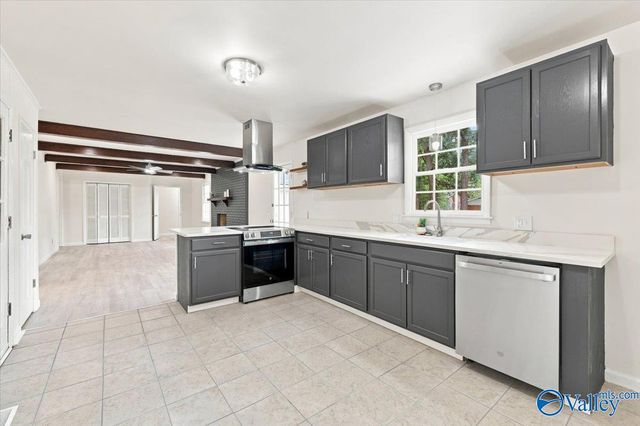 1306 Garth Avenue SW, Decatur, AL 35601