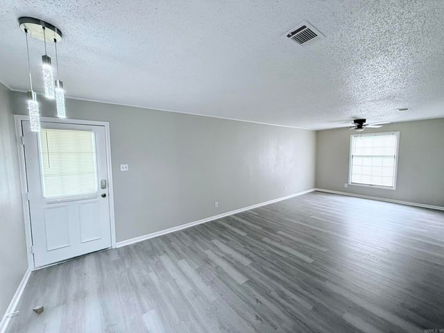 1913 Buffalo Trl, North Little Rock, AR 72118