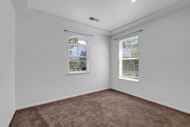 3437 Summer Dr, Modesto, CA 95355