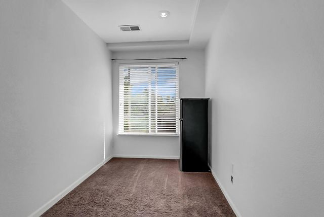 3437 Summer Dr, Modesto, CA 95355