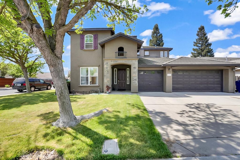 3437 Summer Dr, Modesto, CA 95355