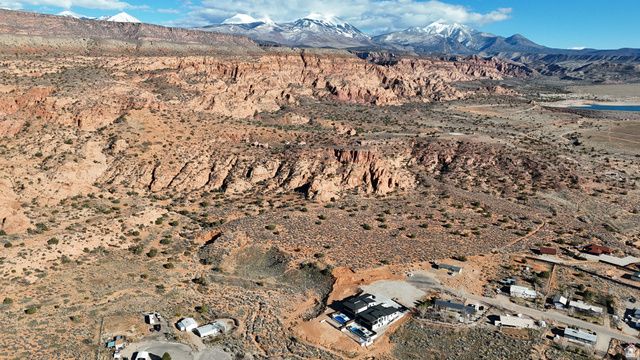 49 N MCELHANEY LN, Moab, UT 84532