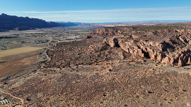 49 N MCELHANEY LN, Moab, UT 84532