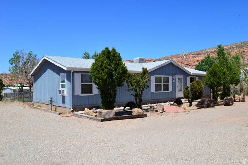 49 N MCELHANEY LN, Moab, UT 84532