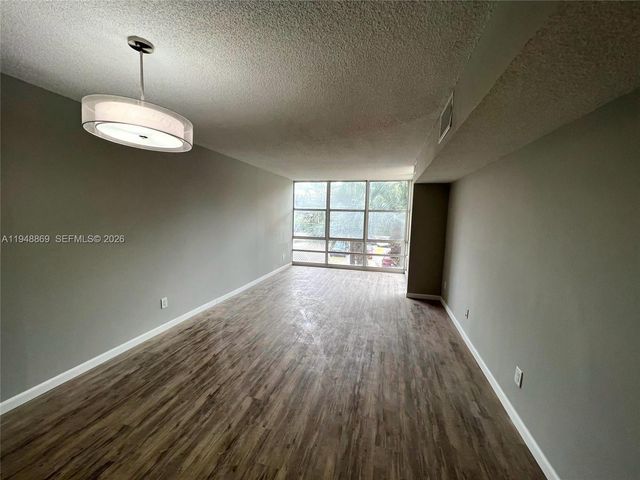 210 172nd St 234, Sunny Isles Beach, FL 33160