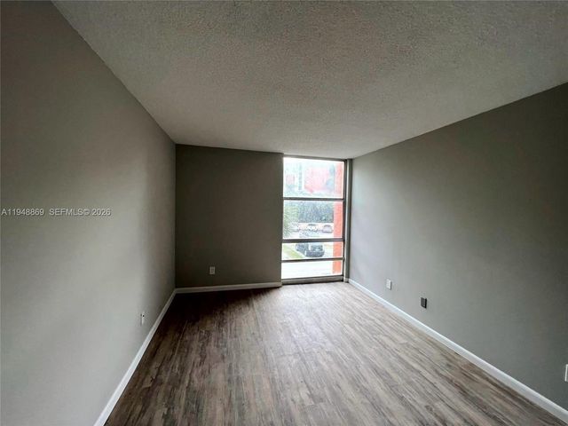 210 172nd St 234, Sunny Isles Beach, FL 33160