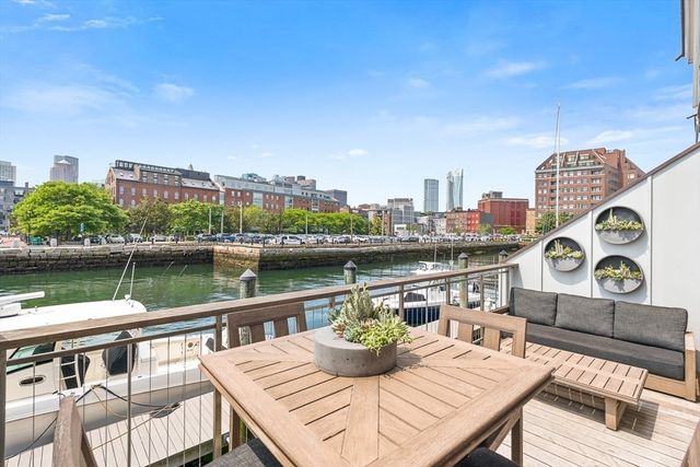 15 Union Wharf 15, Boston, MA 02109