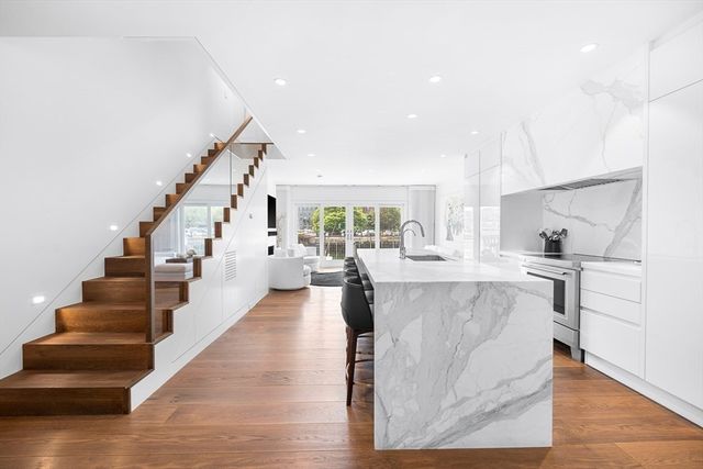 15 Union Wharf 15, Boston, MA 02109