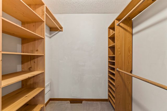 1503 N 5th Avenue E, Newton, IA 50208