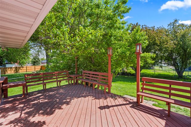 1503 N 5th Avenue E, Newton, IA 50208