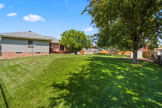 1503 N 5th Avenue E, Newton, IA 50208
