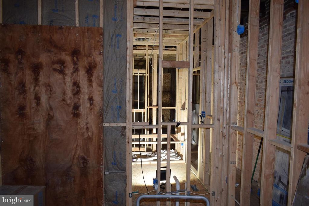 Image 10 of property listing at 1639 APPLETON ST, Baltimore, MD 21217