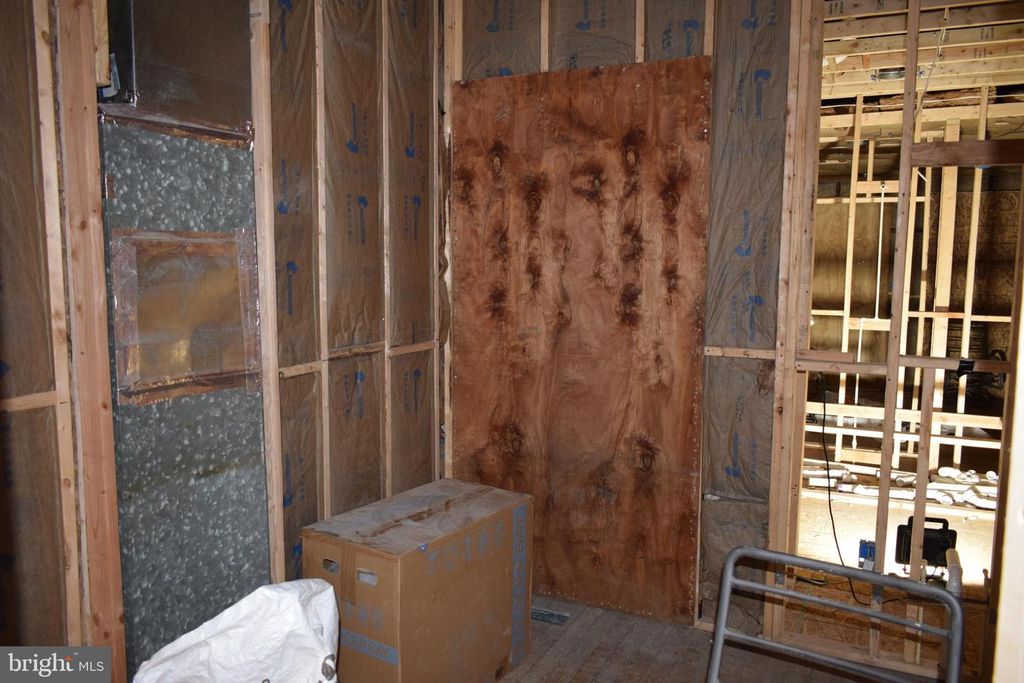 Image 11 of property listing at 1639 APPLETON ST, Baltimore, MD 21217