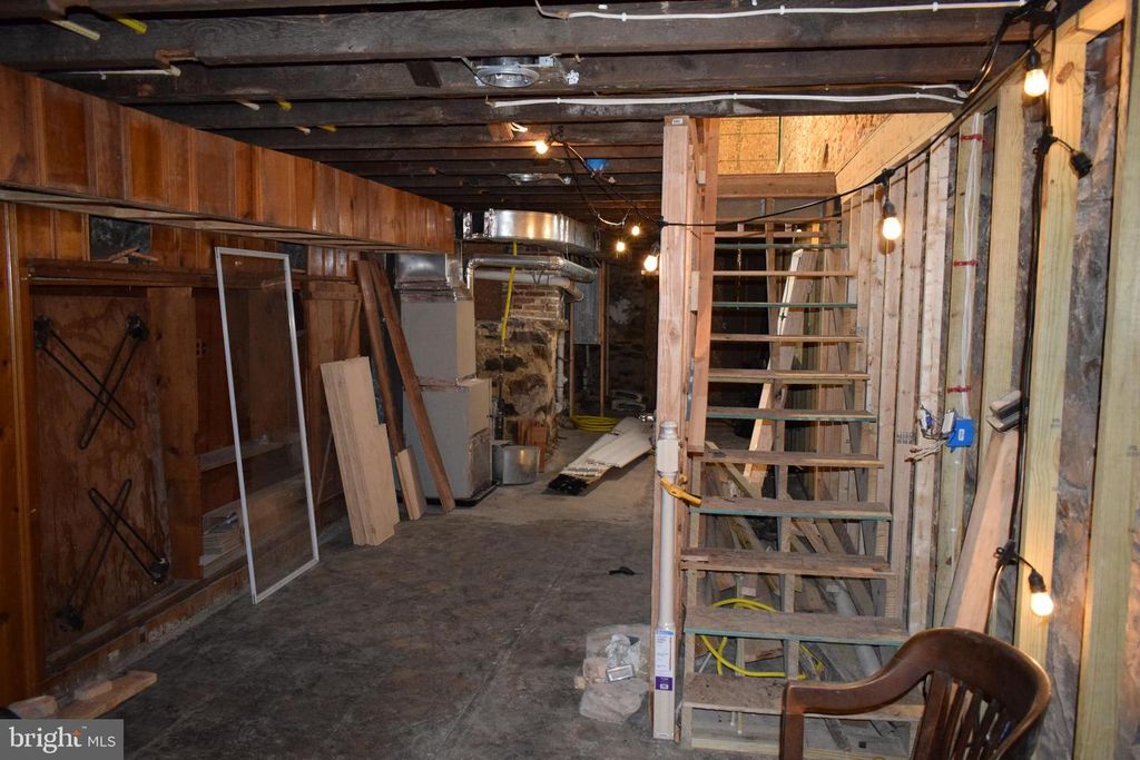 Image 14 of property listing at 1639 APPLETON ST, Baltimore, MD 21217