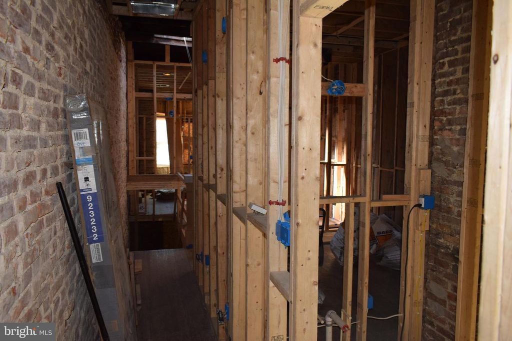 Image 7 of property listing at 1639 APPLETON ST, Baltimore, MD 21217