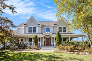 9975 Young Avenue, Rockford, MI 49341