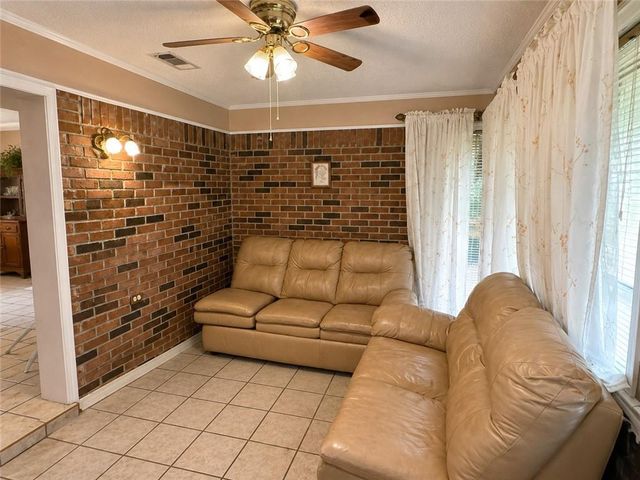 1632 Longwood Court, Mobile, AL 36609