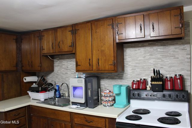 7-11 Forbes Avenue, Rensselaer, NY 12144