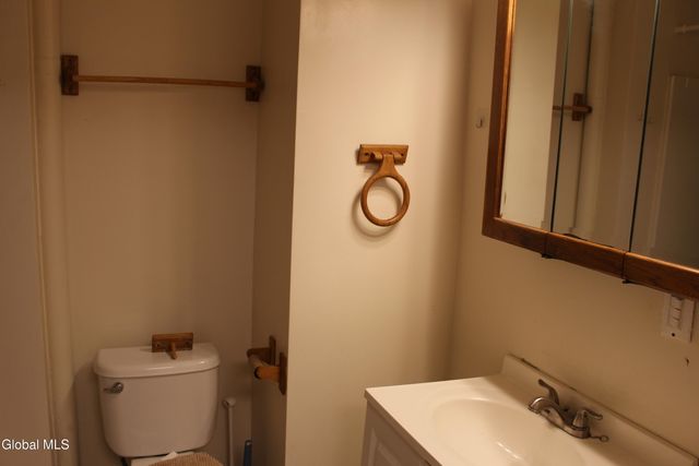 7-11 Forbes Avenue, Rensselaer, NY 12144