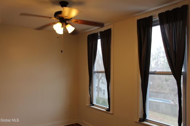 7-11 Forbes Avenue, Rensselaer, NY 12144