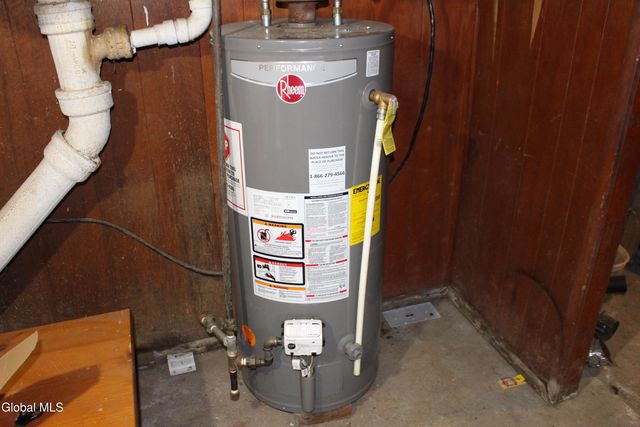 7-11 Forbes Avenue, Rensselaer, NY 12144