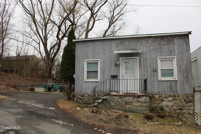 7-11 Forbes Avenue, Rensselaer, NY 12144