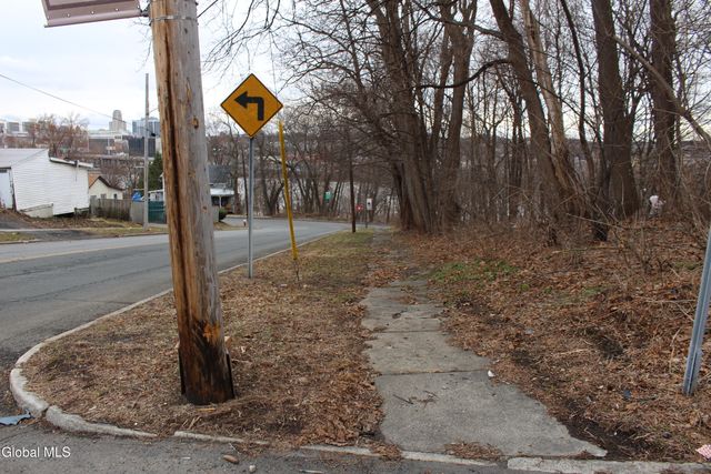 7-11 Forbes Avenue, Rensselaer, NY 12144