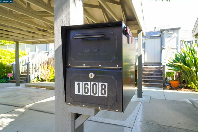 1608 Ashwood Drive, Martinez, CA 94553