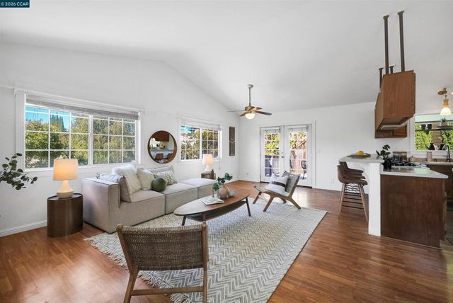 30 Bishop, Crockett, CA 94525