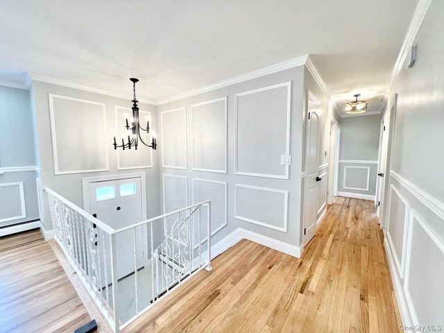 88 Stewart Avenue, Hicksville, NY 11801