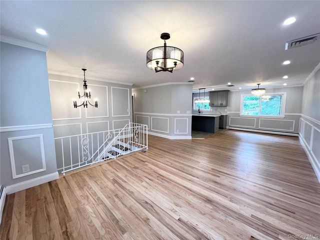 88 Stewart Avenue, Hicksville, NY 11801