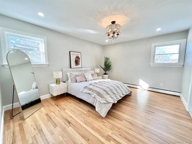 88 Stewart Avenue, Hicksville, NY 11801