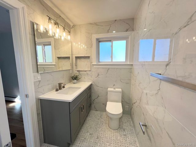 88 Stewart Avenue, Hicksville, NY 11801