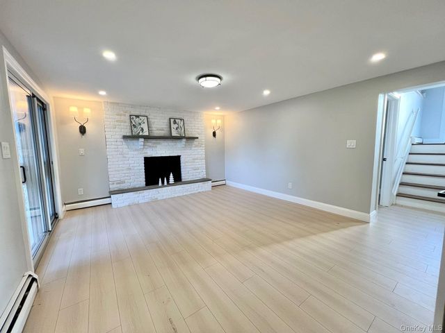 88 Stewart Avenue, Hicksville, NY 11801