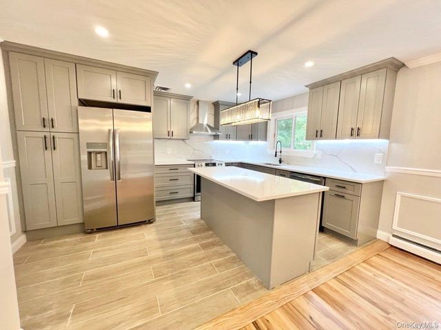 88 Stewart Avenue, Hicksville, NY 11801